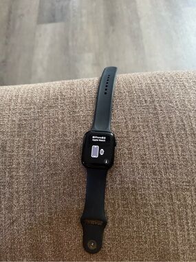 Apple Watch Series 8  GPS 45MM